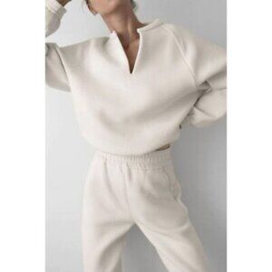 Leze The Label Ivory Athena Vneck Pullover Sweatshirt Womens Size Medium